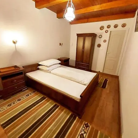 Guest house Conacul Birtoc Valeni (Maramures)